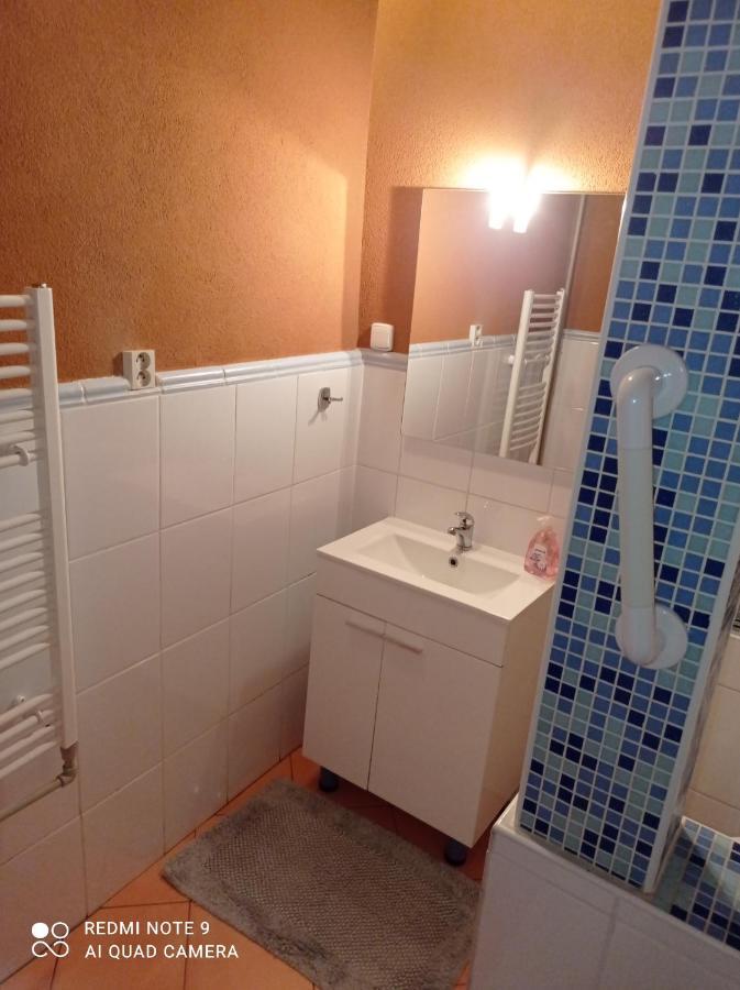 Atlantis Apartman 1 Klasterec nad Ohri Luaran gambar